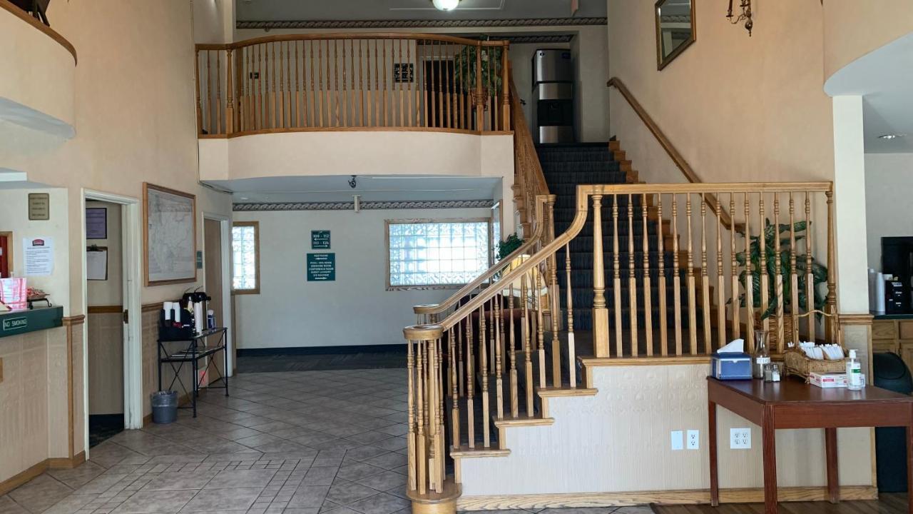 Fairbridge Inn And Suites - מיילס סיטי מראה חיצוני תמונה