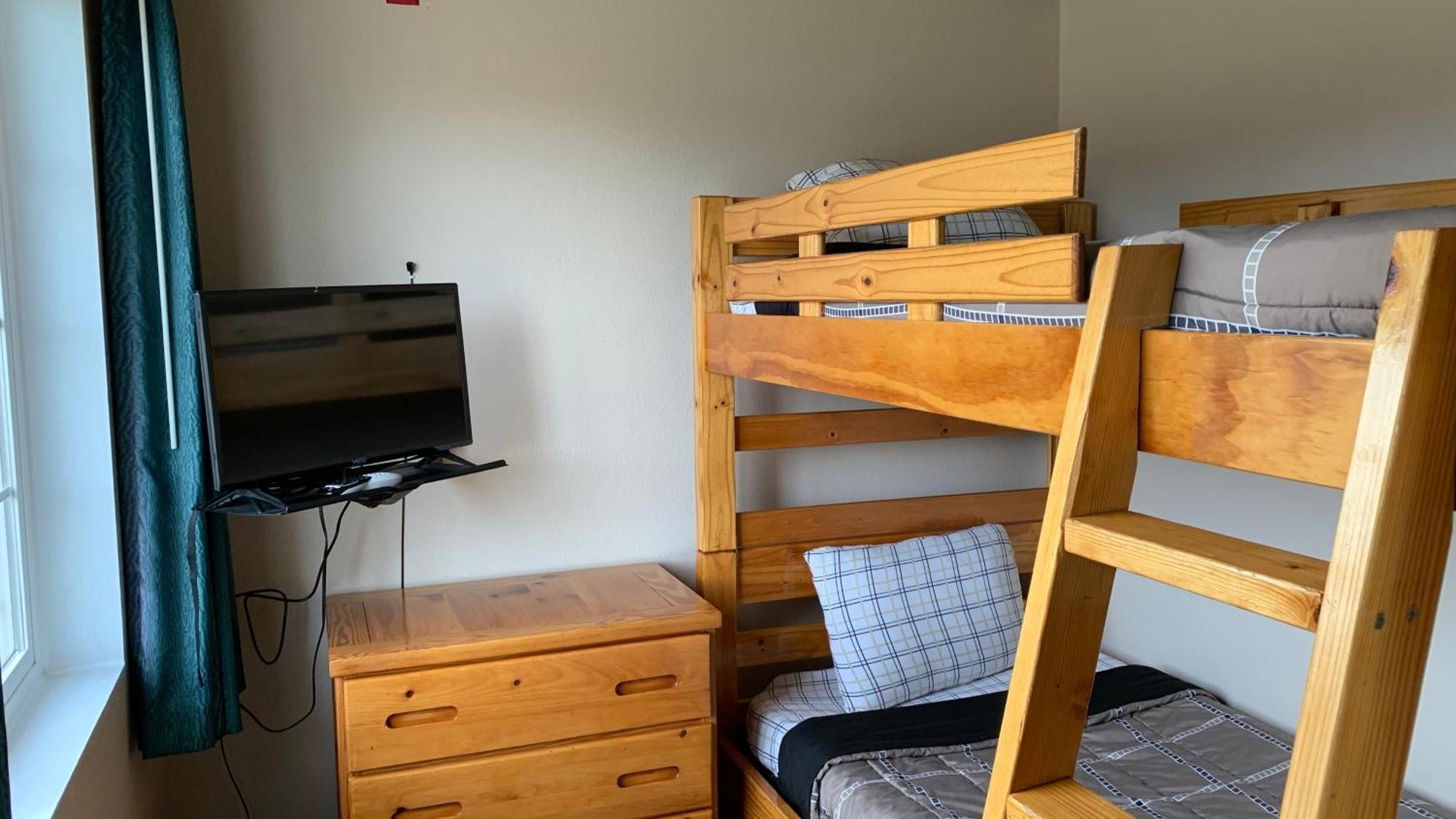 Fairbridge Inn And Suites - מיילס סיטי חדר תמונה