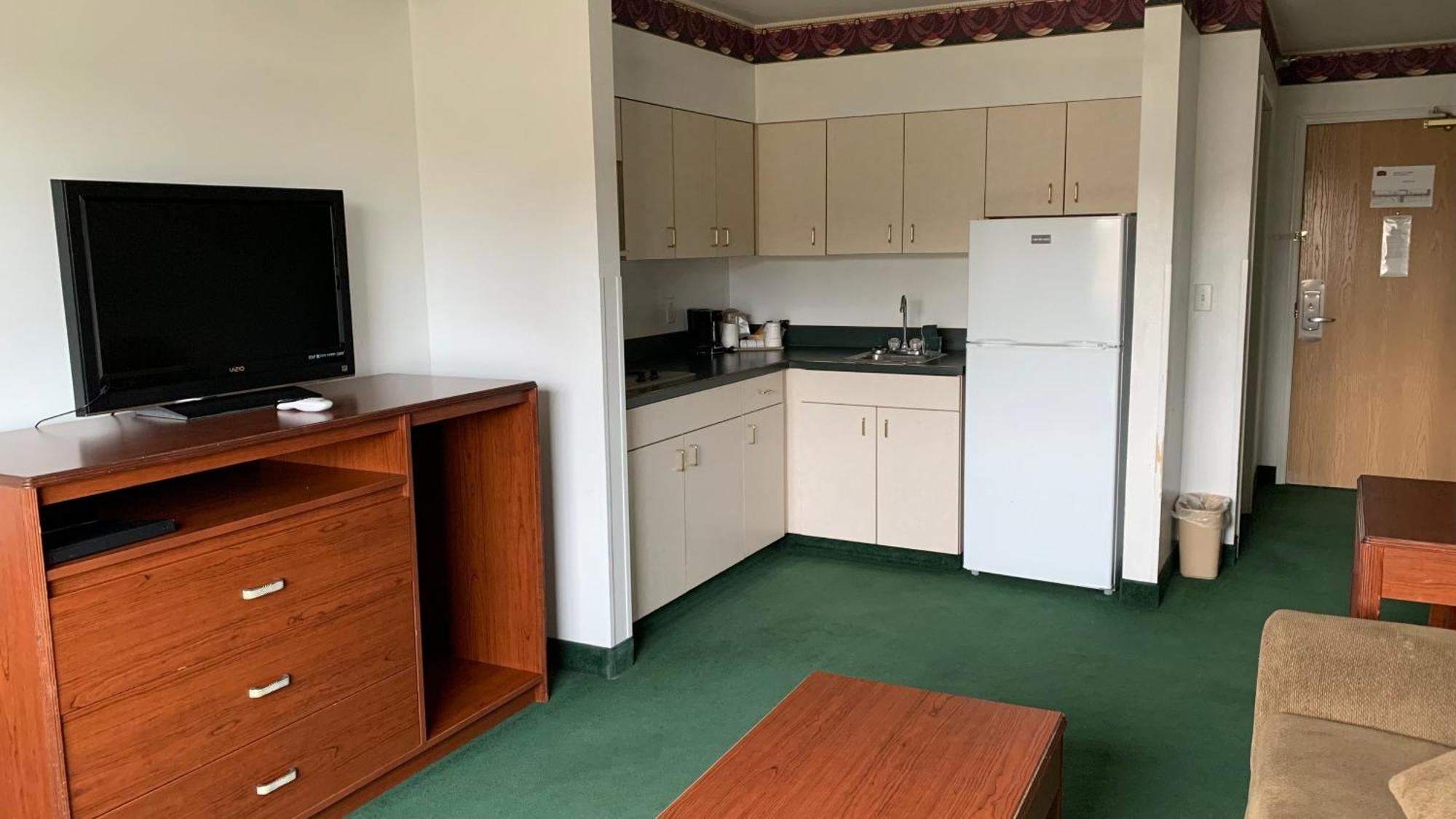 Fairbridge Inn And Suites - מיילס סיטי חדר תמונה
