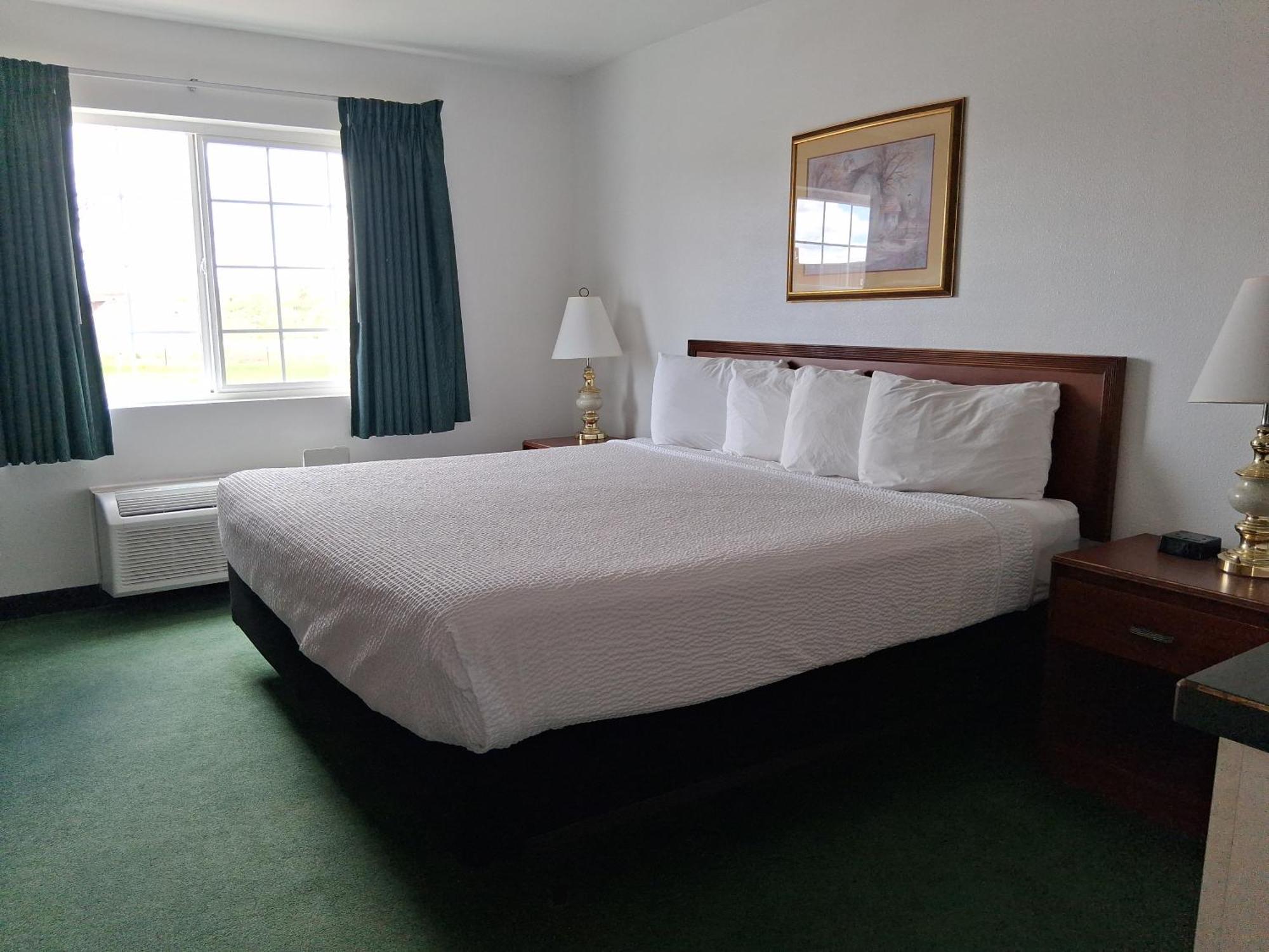 Fairbridge Inn And Suites - מיילס סיטי מראה חיצוני תמונה