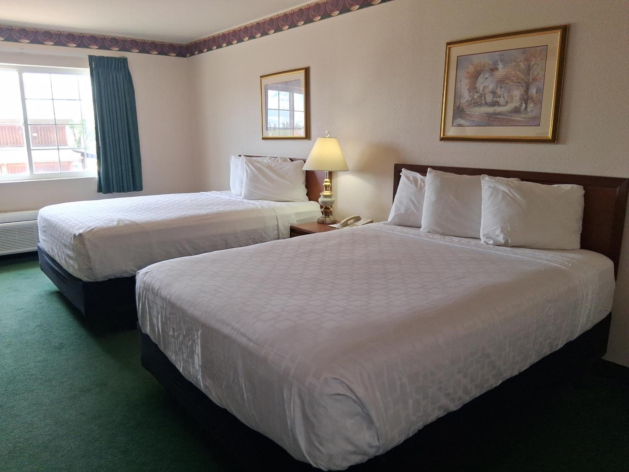 Fairbridge Inn And Suites - מיילס סיטי מראה חיצוני תמונה