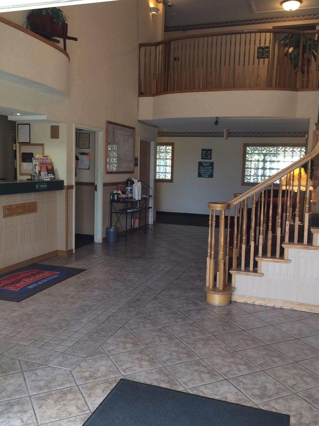 Fairbridge Inn And Suites - מיילס סיטי מראה חיצוני תמונה
