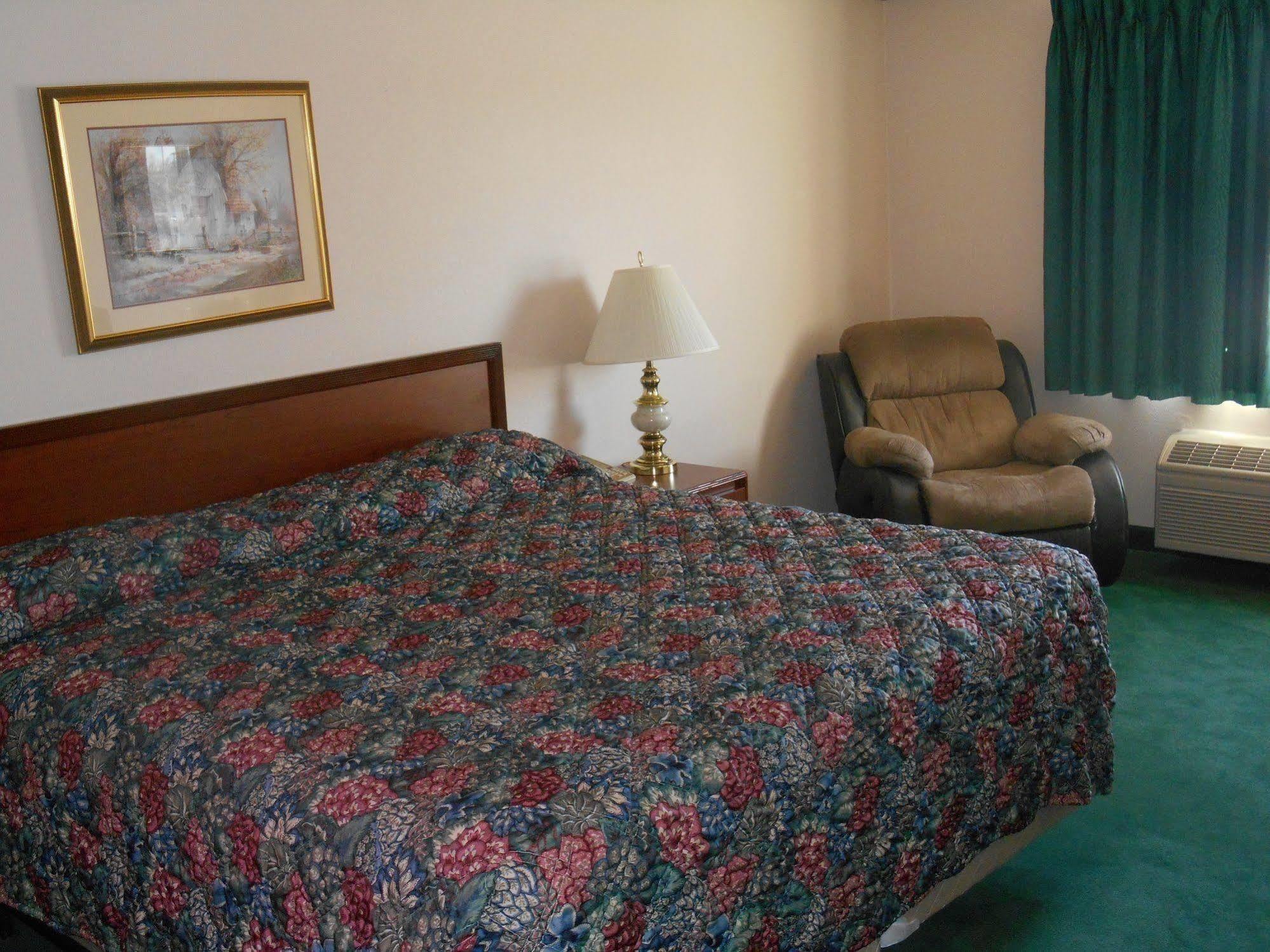 Fairbridge Inn And Suites - מיילס סיטי מראה חיצוני תמונה