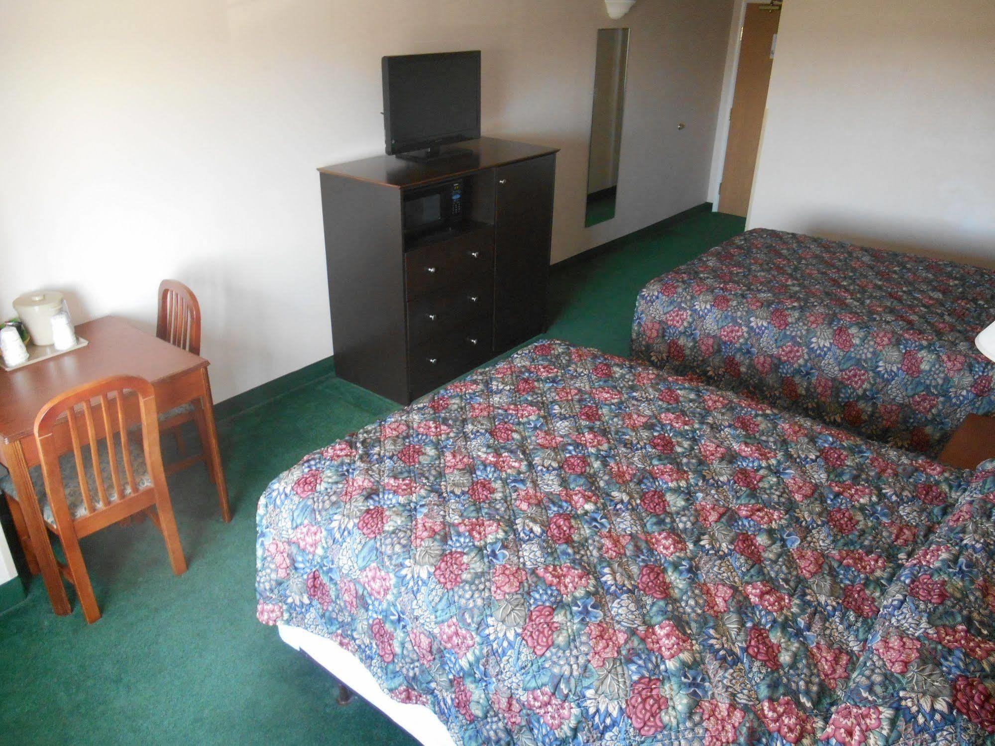 Fairbridge Inn And Suites - מיילס סיטי מראה חיצוני תמונה
