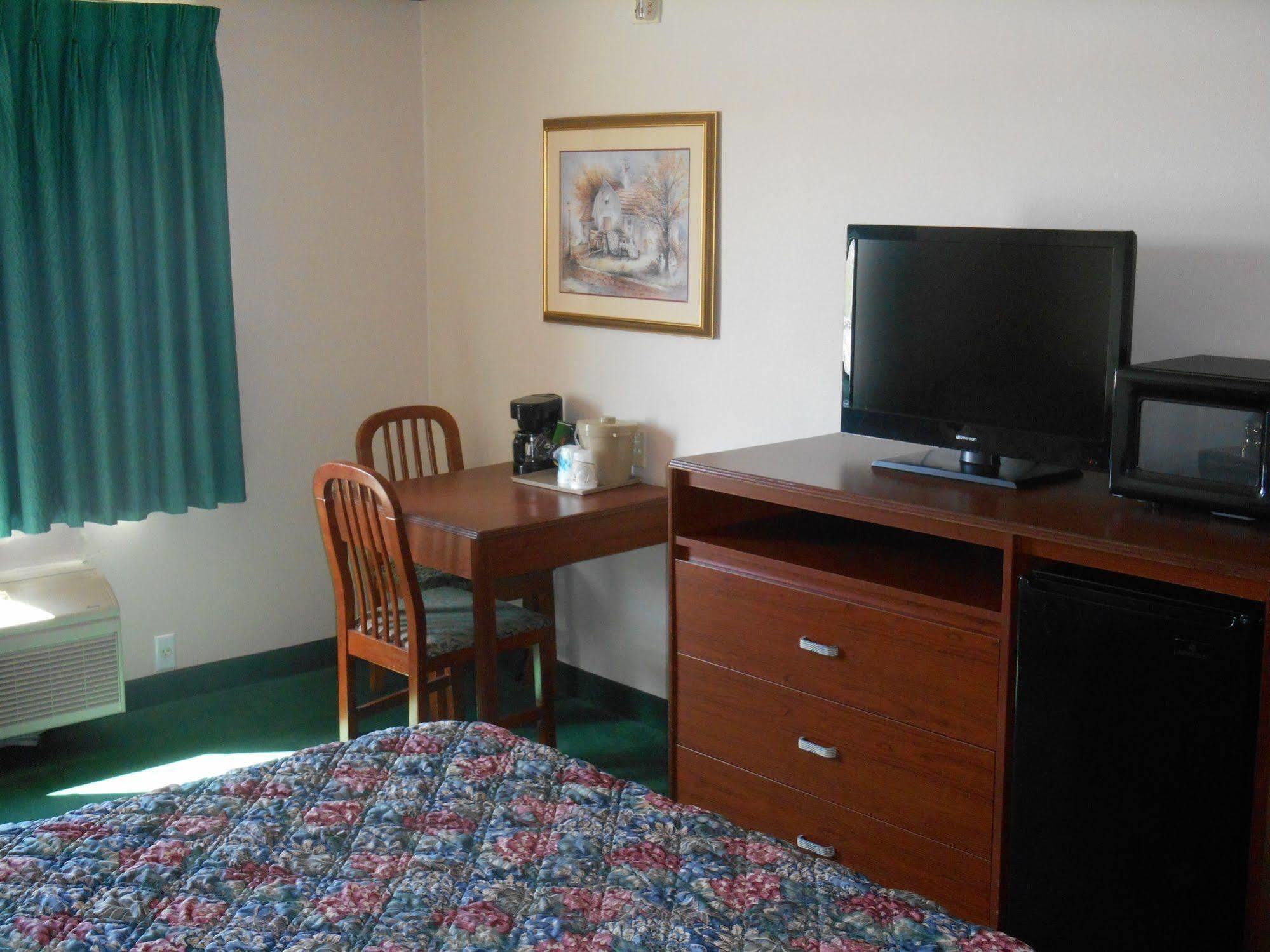 Fairbridge Inn And Suites - מיילס סיטי מראה חיצוני תמונה
